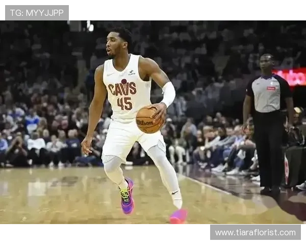 多诺万·米切尔突破得分效率提升显著 拉开与詹姆斯关键时刻差距